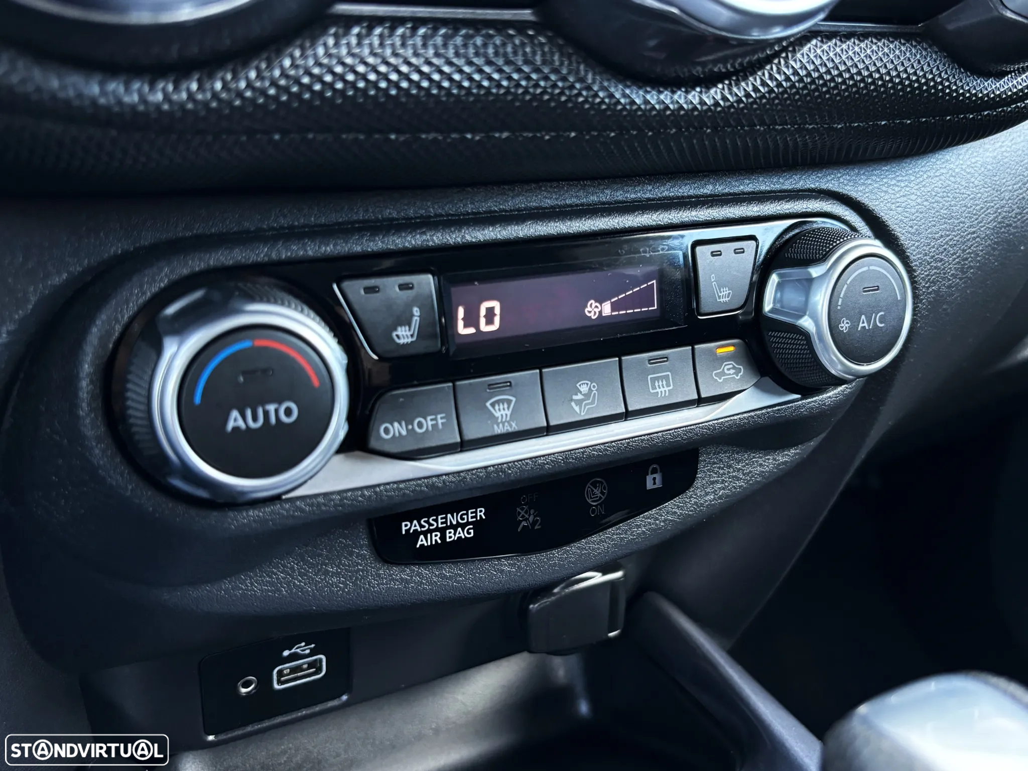 Nissan Juke 1.0 DIG-T N-Connecta NAV. DCT - 35