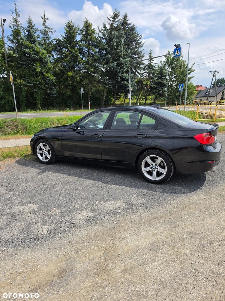 BMW Seria 3 316i - 4