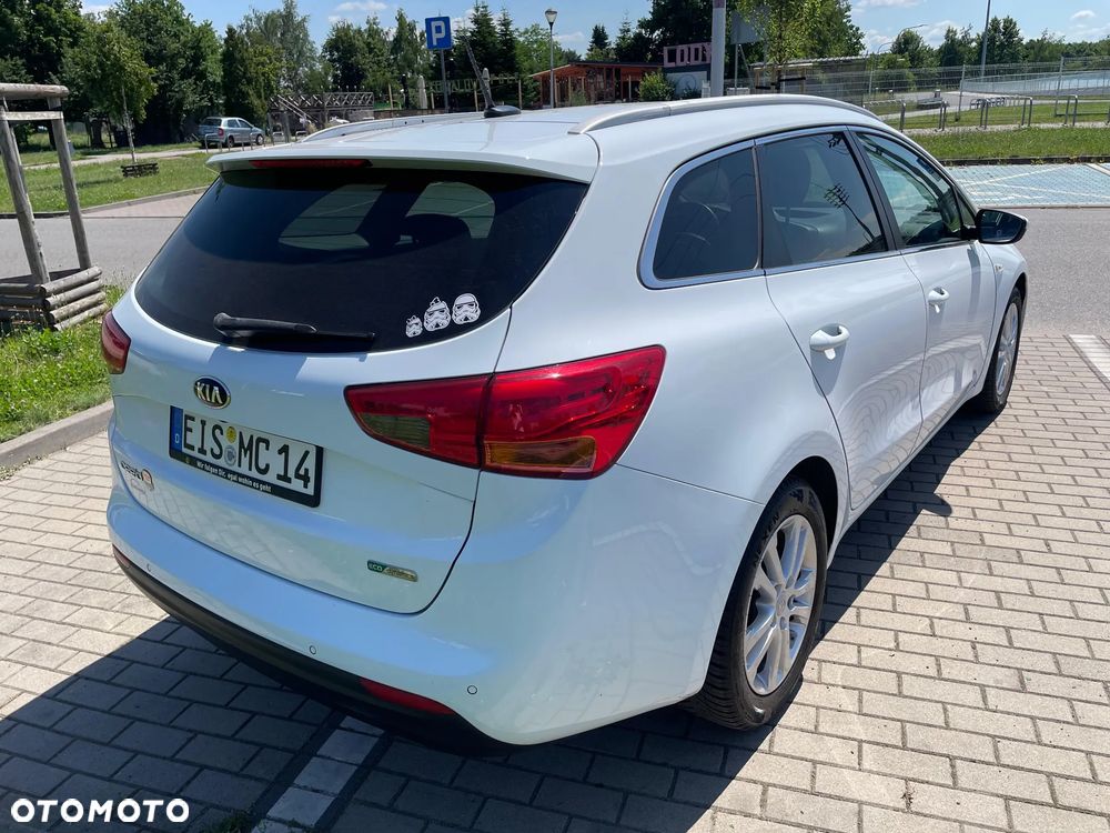 Kia Ceed 1.6 GDI ISG UEFA EURO 2016 - 5