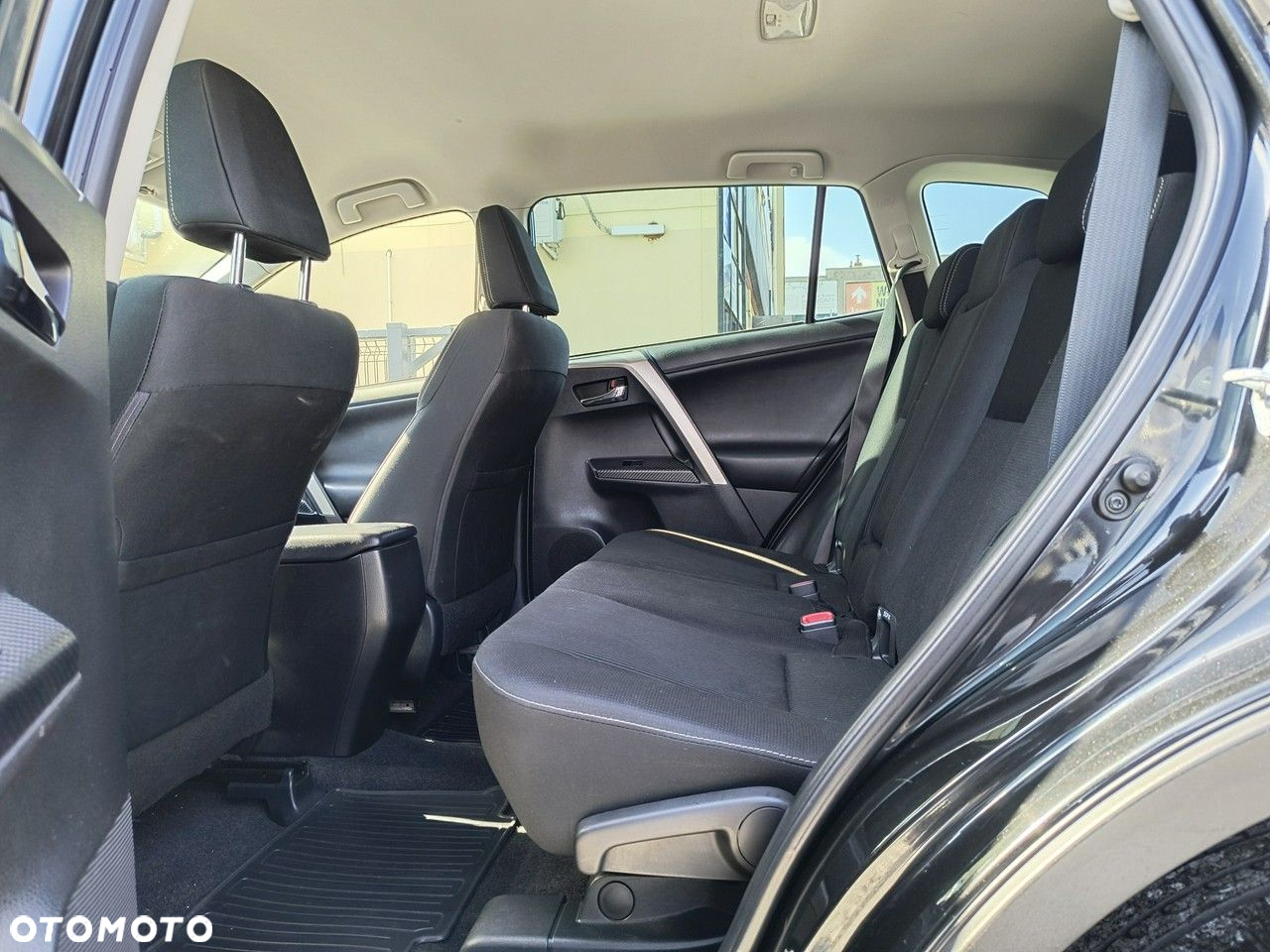 Toyota RAV4 - 12