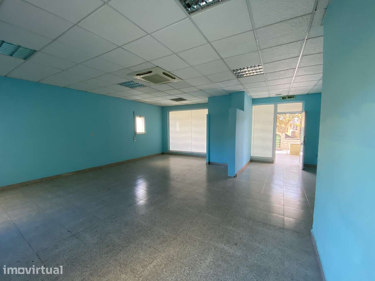 Loja para Arrendamento no Centro de Alhandra - Grande imagem: 4/7