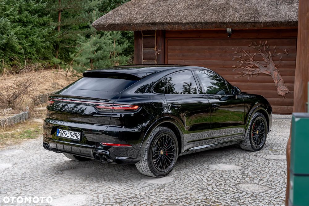 Porsche Cayenne GTS - 5