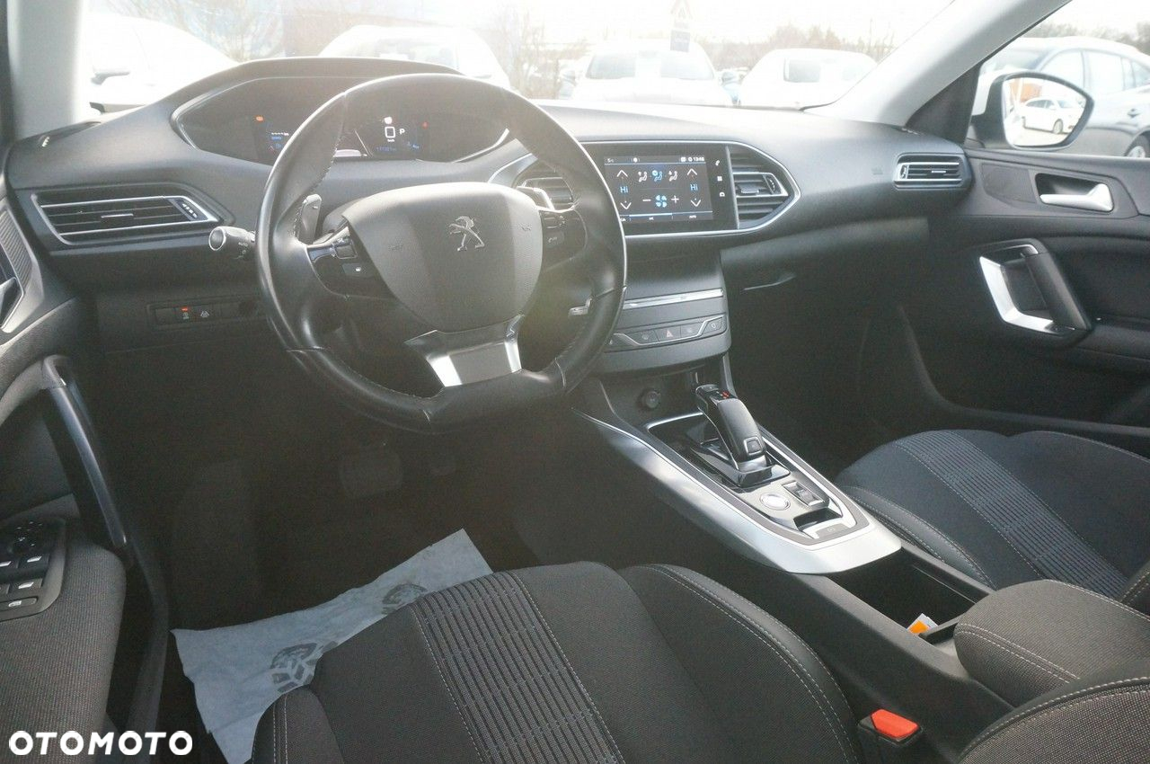 Peugeot 308 1.5 BlueHDi Allure Pack S&S EAT8 - 17