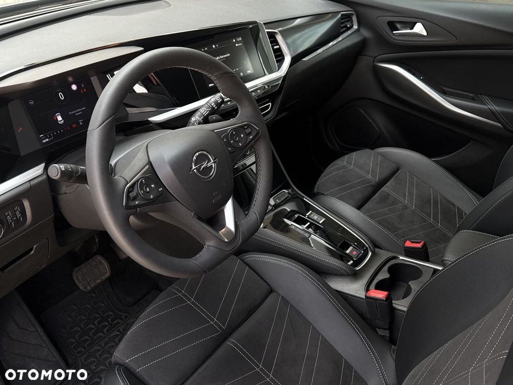 Opel Grandland 1.2 T GS Line S&S - 10
