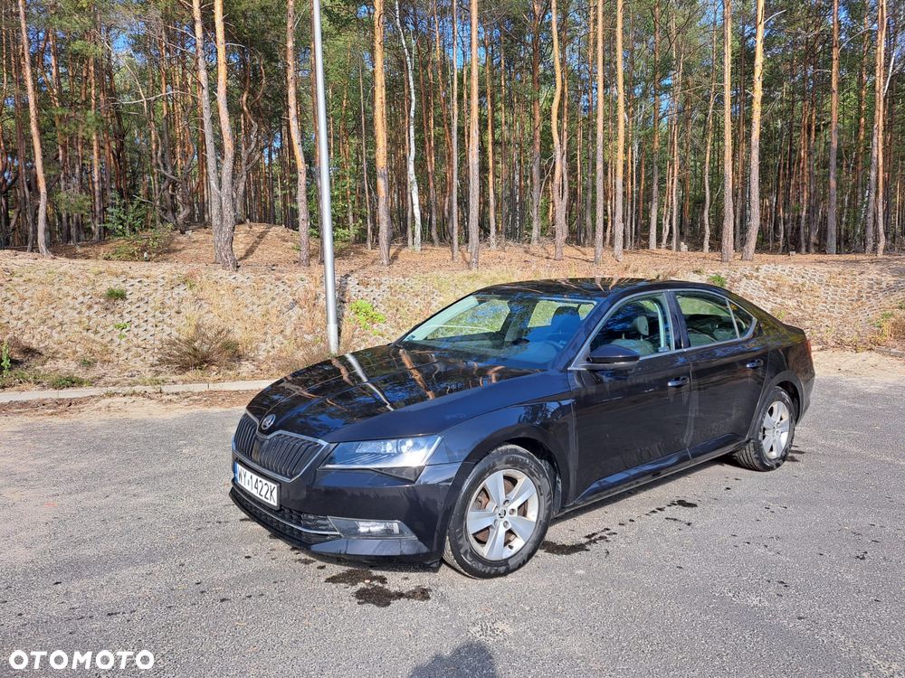 Skoda Superb 2017 photo 4