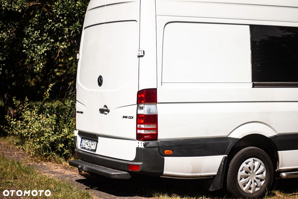 Mercedes-Benz Sprinter - 2