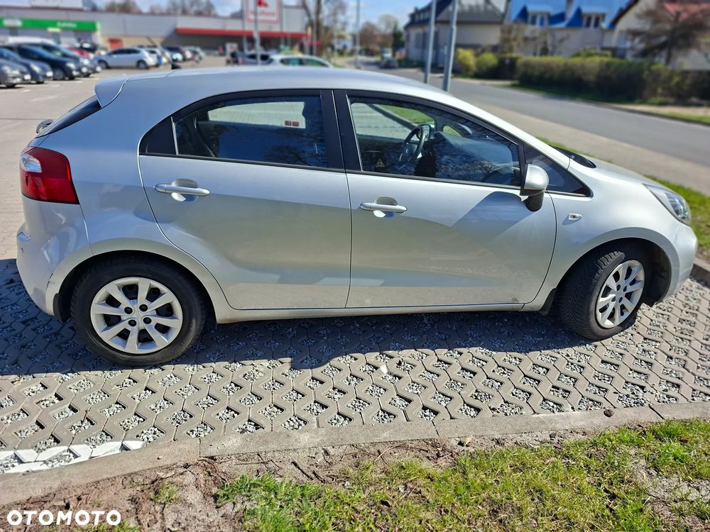Kia Rio 1.4 M - 3