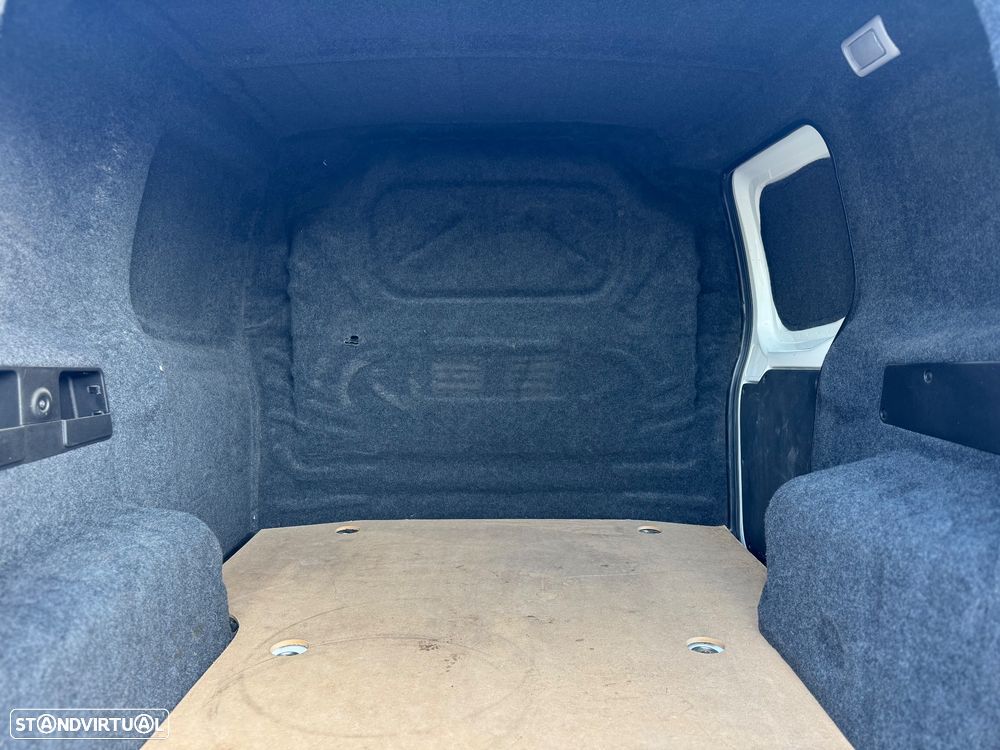 Fiat Fiorino 1.3 M-Jet c/Iva Dedutivel - 9
