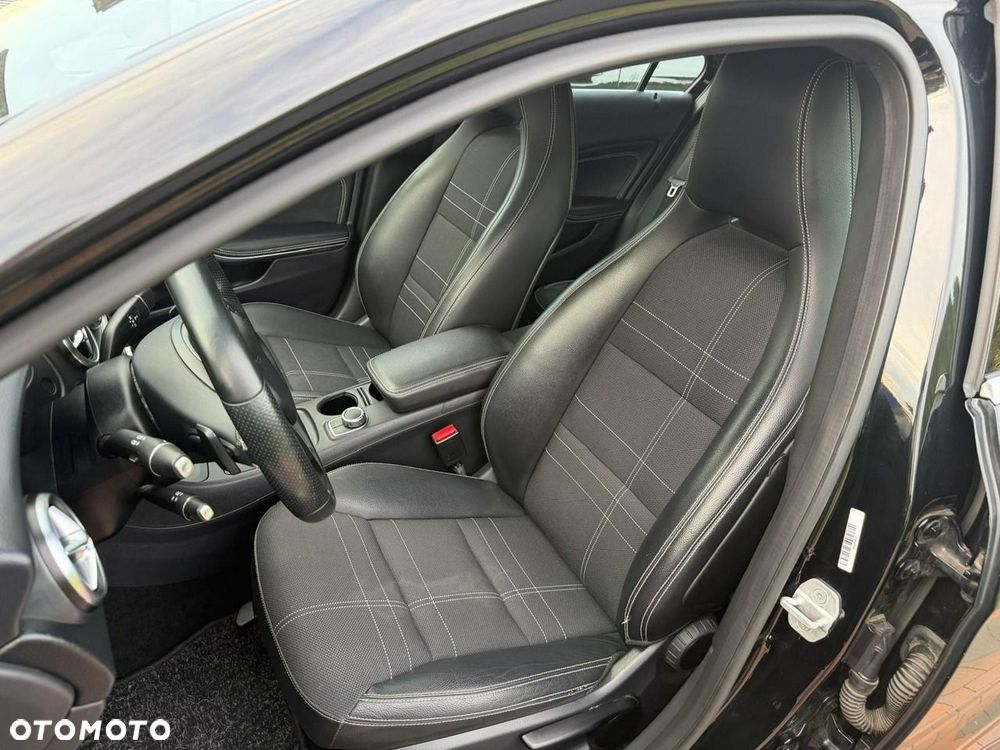 Mercedes-Benz Klasa A 180 (BlueEFFICIENCY) 7G-DCT AMG Sport - 14