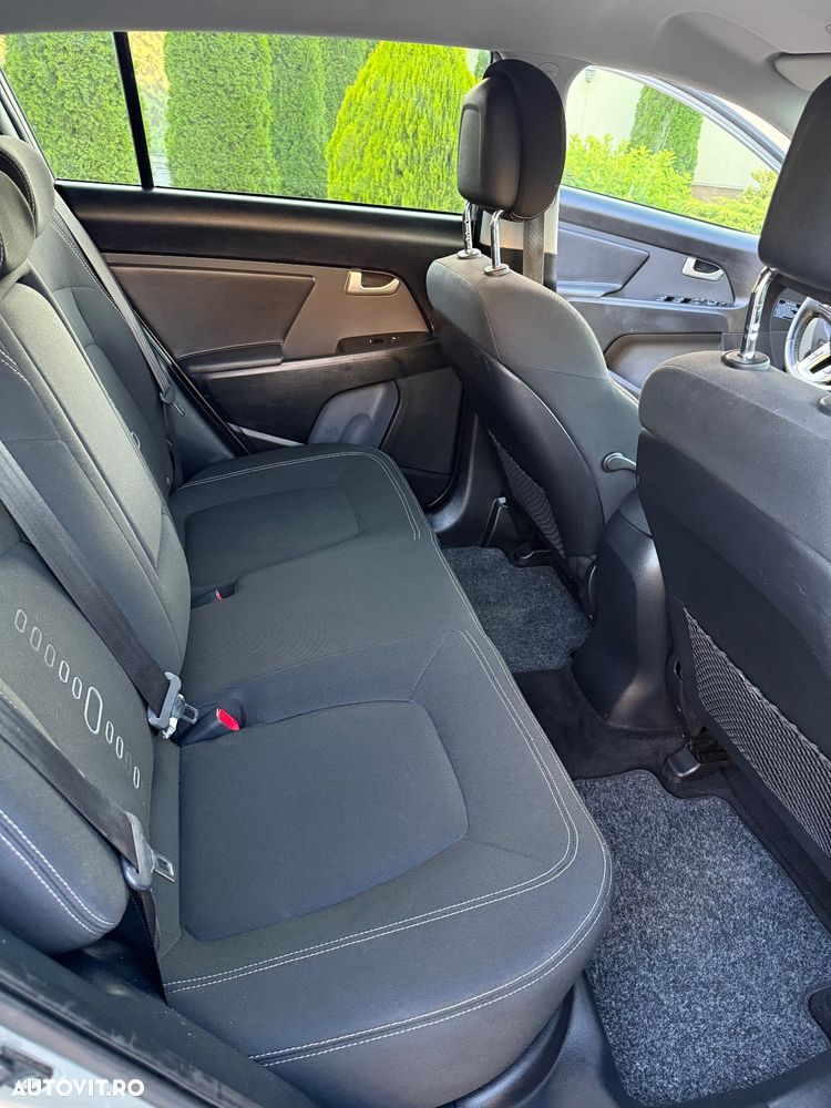 Kia Sportage 2.0 CRDI 4WD Automatik Spirit - 8