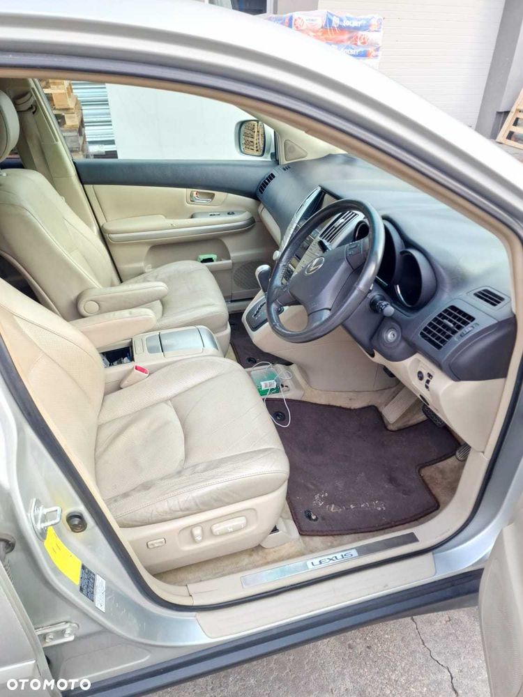 Lexus RX - 4