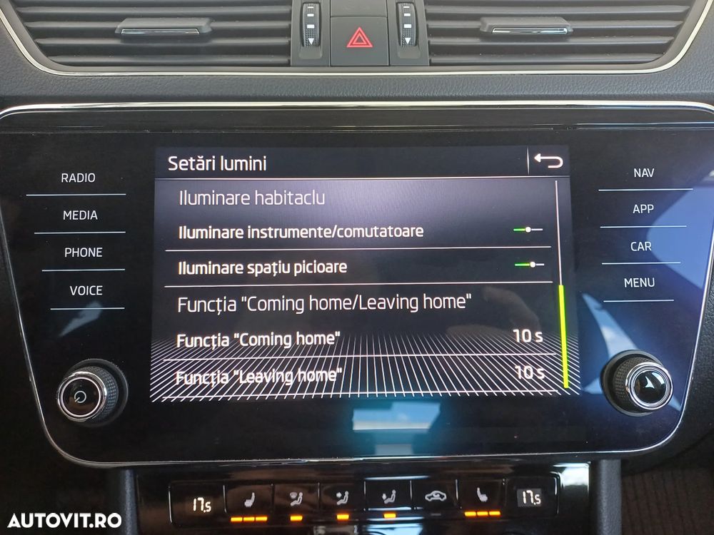 Skoda Superb 2.0 TDI DSG Ambition - 22