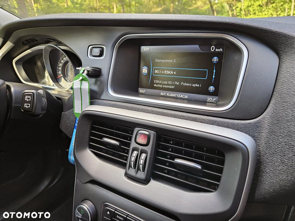 Volvo V40 T3 Momentum - 13