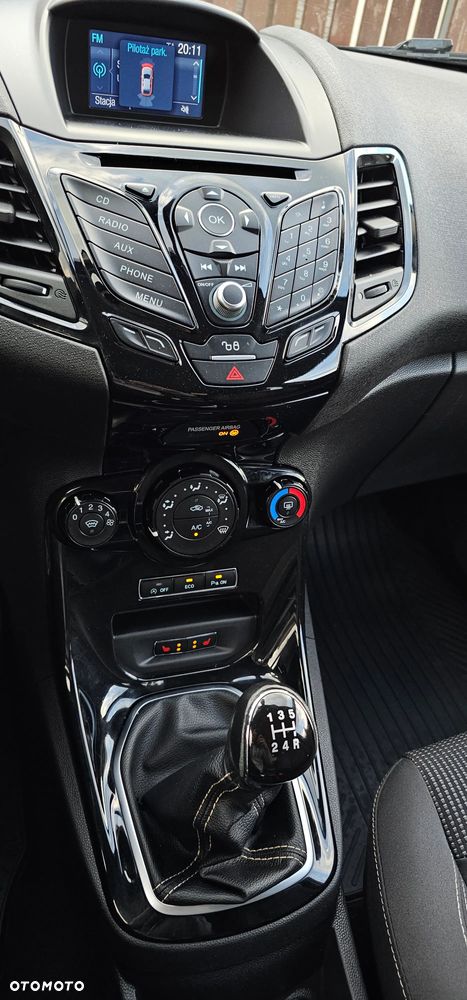 Ford Fiesta 1.0 EcoBoost S&S TITANIUM - 14