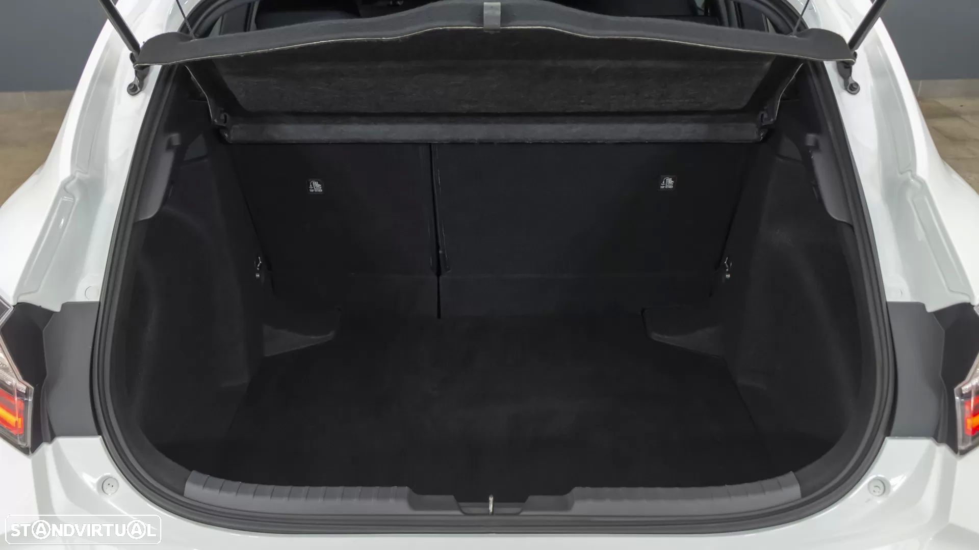 Toyota Corolla 1.8 Hybrid Comfort - 8