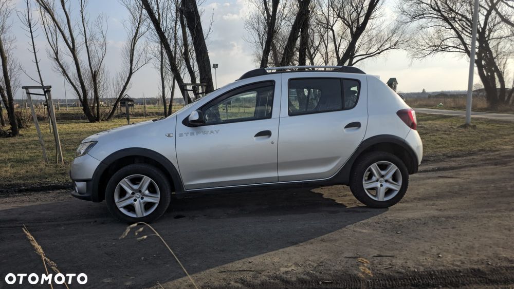 Dacia Sandero Stepway TCe 90 (S&S) Celebration - 10
