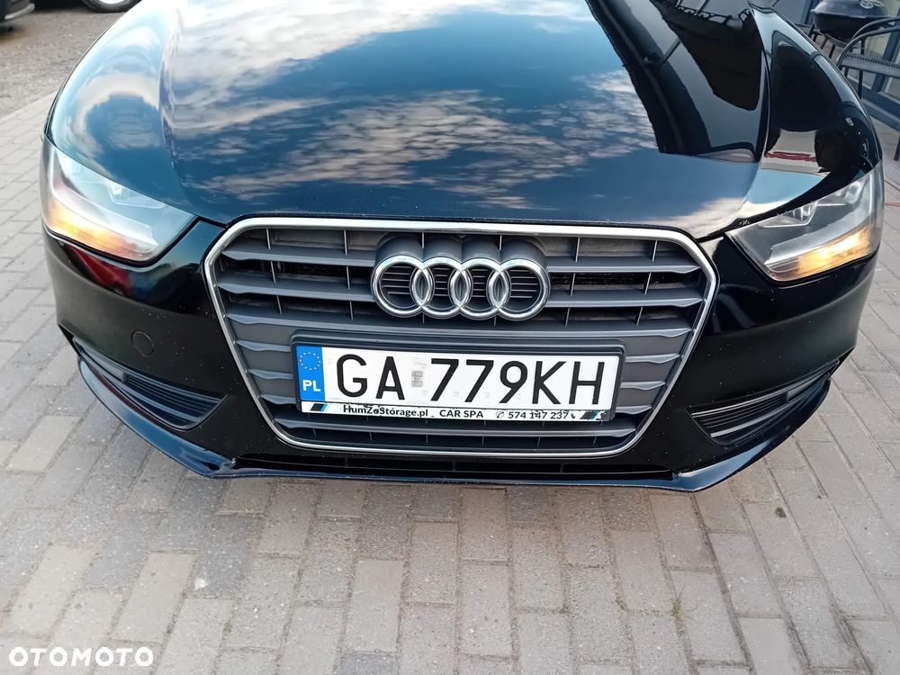 Audi A4 Avant 2.0 TDI DPF S line Sportpaket - 32