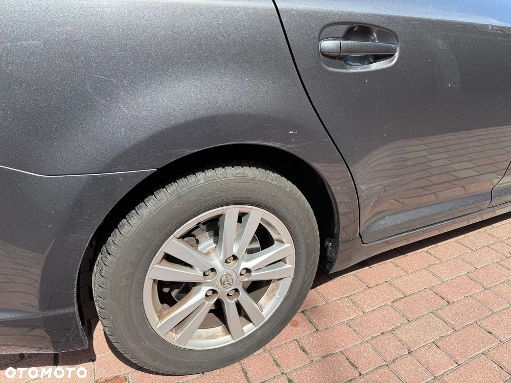 Toyota Avensis 2011 photo 4