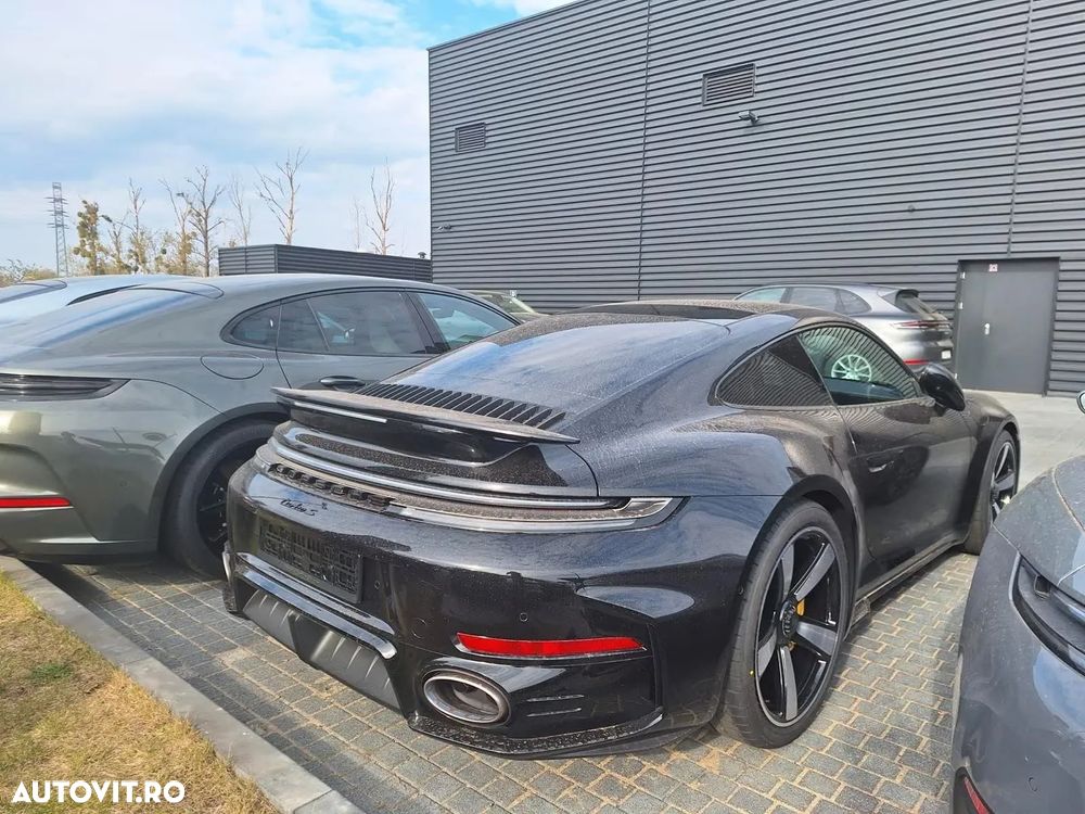 Porsche 911-TURBO-S - 6
