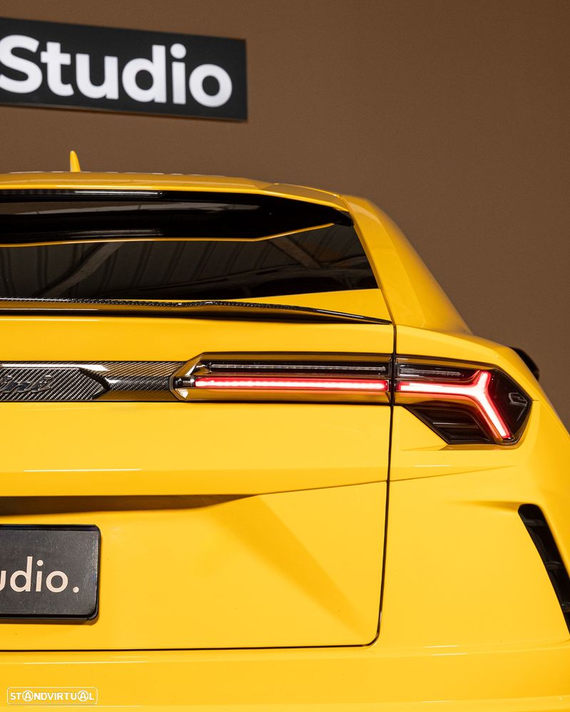 Lamborghini Urus 4.0 V8 - 8