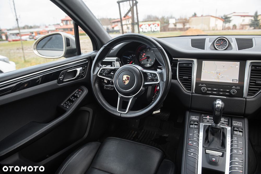 Porsche Macan - 5