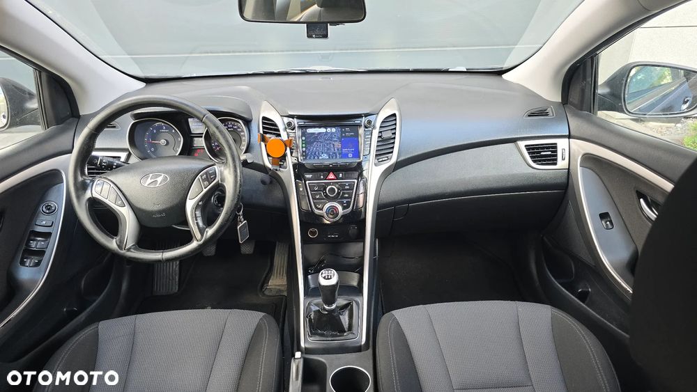Hyundai i30 1.4 CRDi Comfort - 11