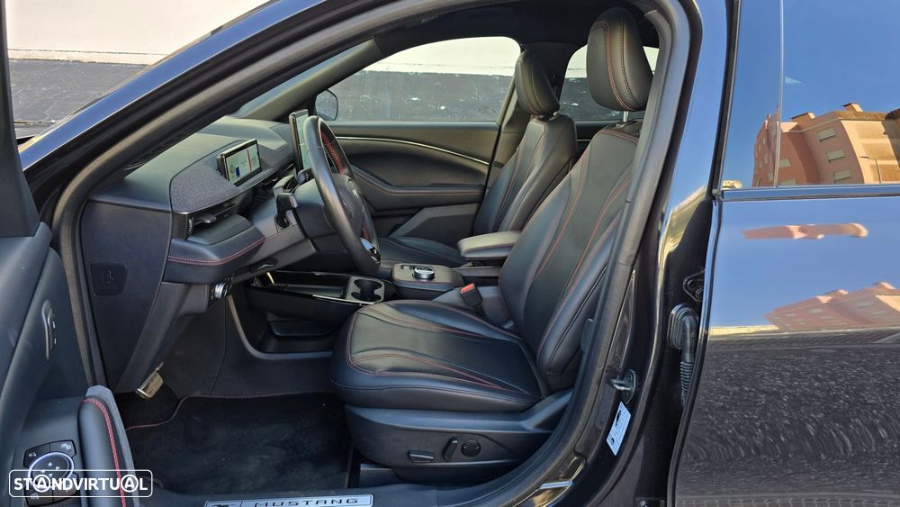 Ford Mustang Mach-E 98.7 kWh Premium AWD - 48