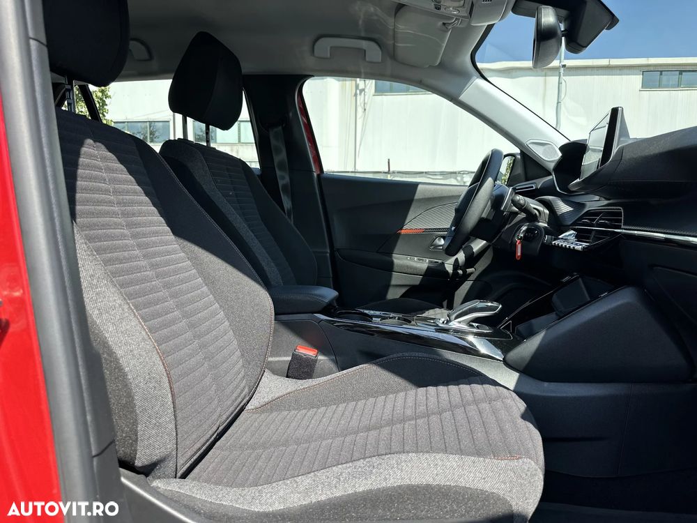 Peugeot 2008 - 12