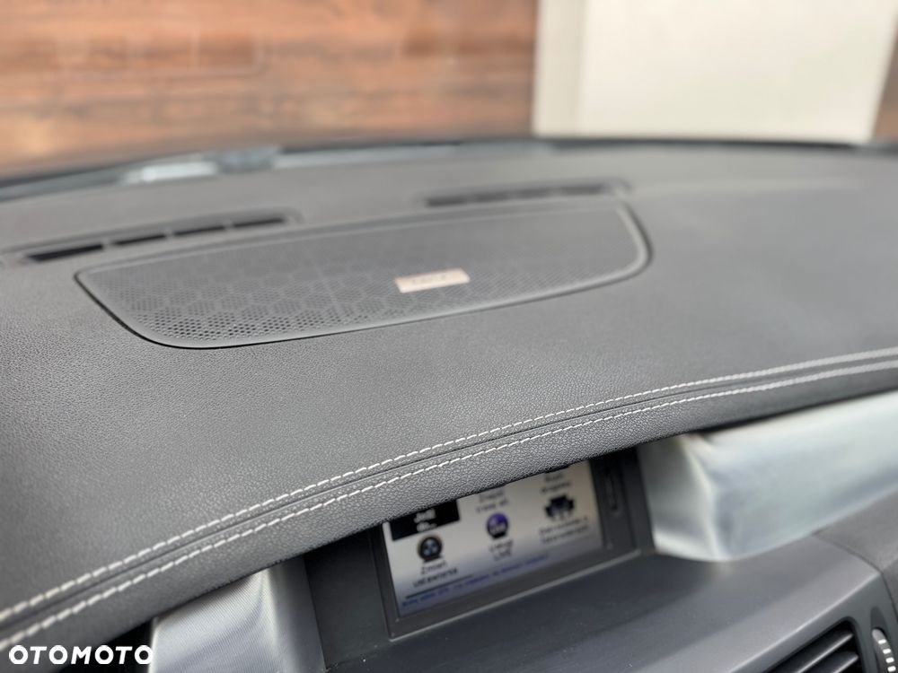Renault Laguna dCi 175 FAP - 23