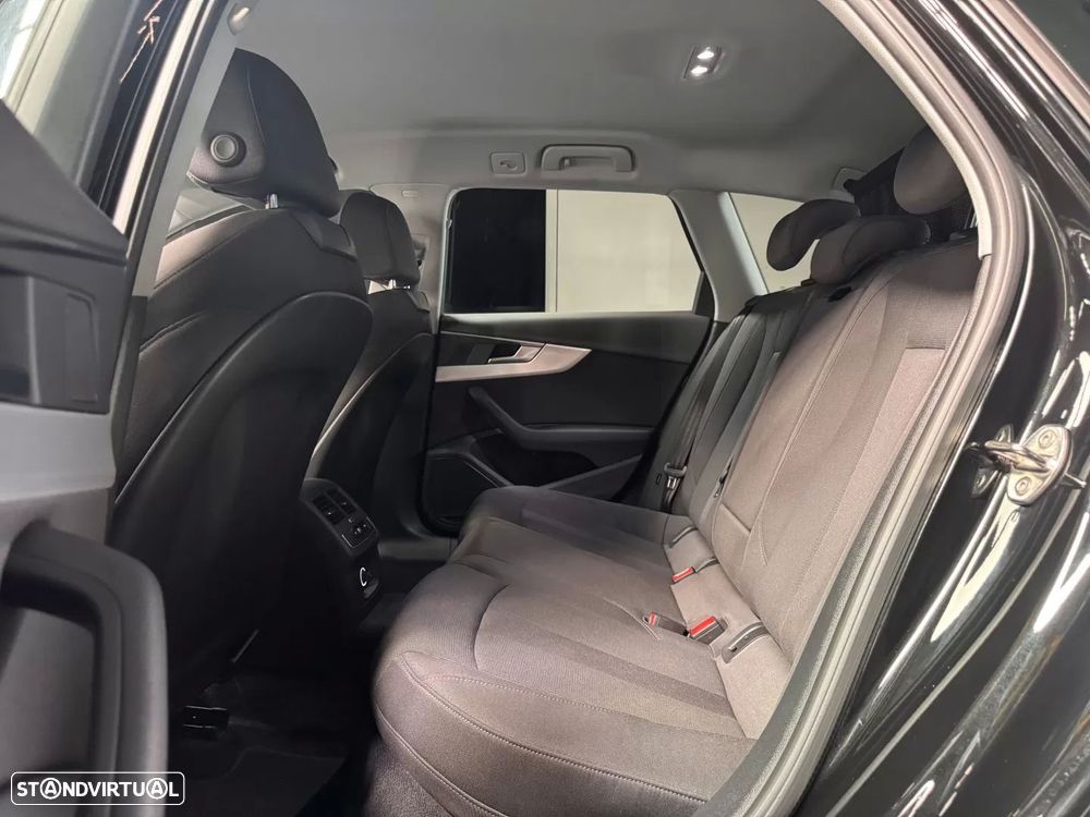 Audi A4 Avant 45 TFSI quattro S tronic - 31