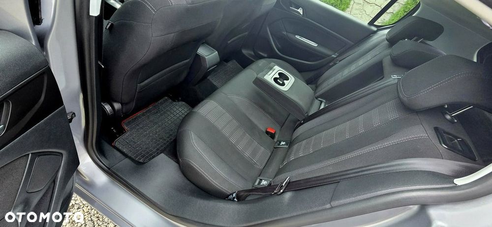 Peugeot 308 - 18