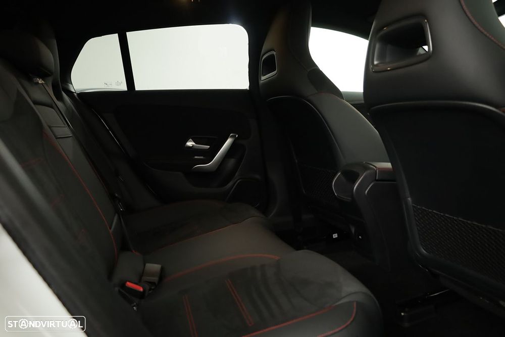 Mercedes-Benz CLA 250 - 23