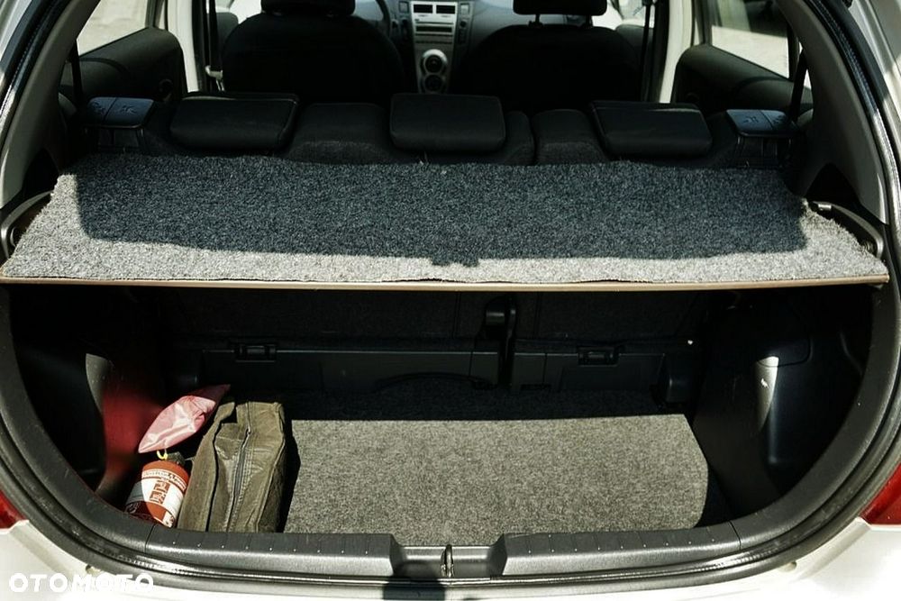 Toyota Yaris - 27