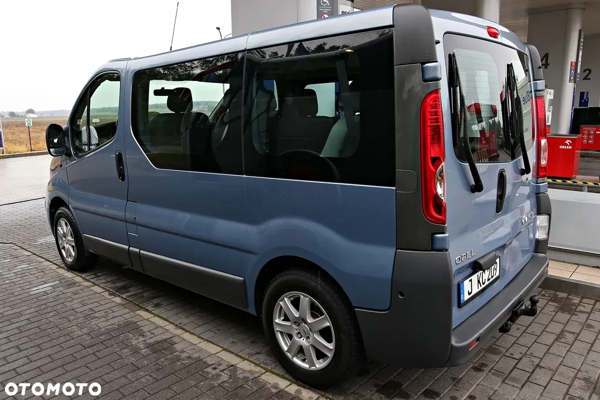 Opel Vivaro - 18