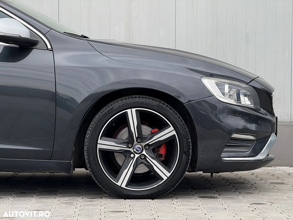 Volvo S60 D3 Geartronic RDesign - 32