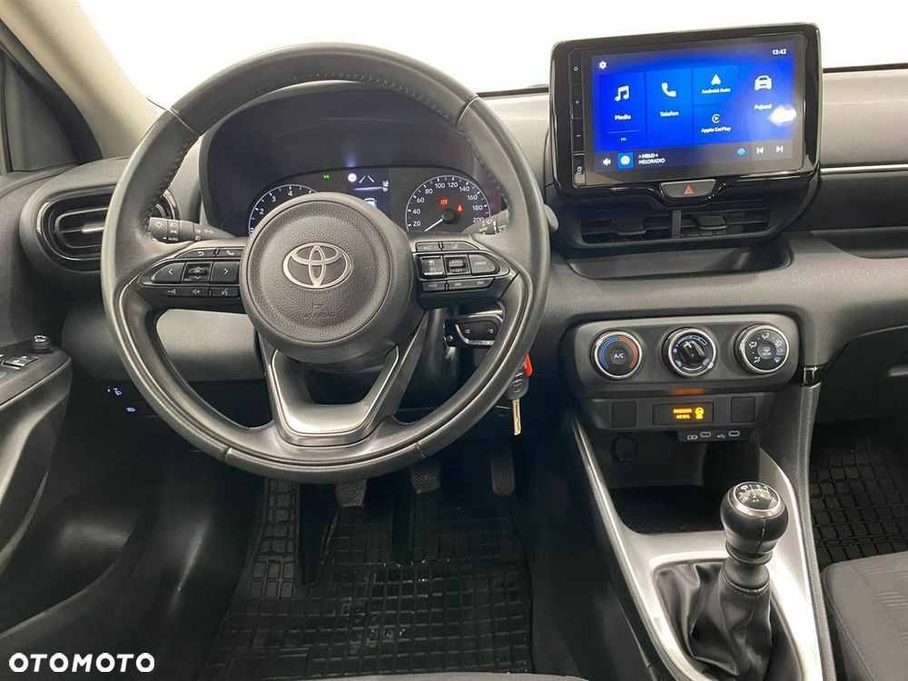 Toyota Yaris - 10