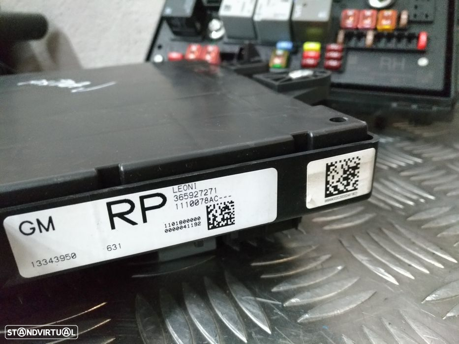 Caixa Fusíveis Modulo RP e RH Opel Astra J P10 1.3 Cdti 2009 a 2015 - 2