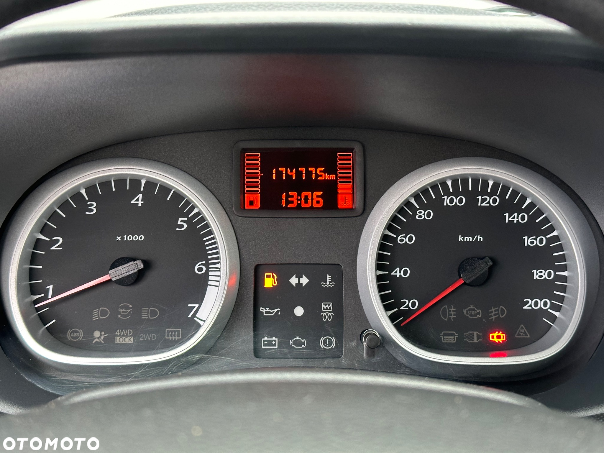Dacia Duster 1.5 dCi Laureate - 14