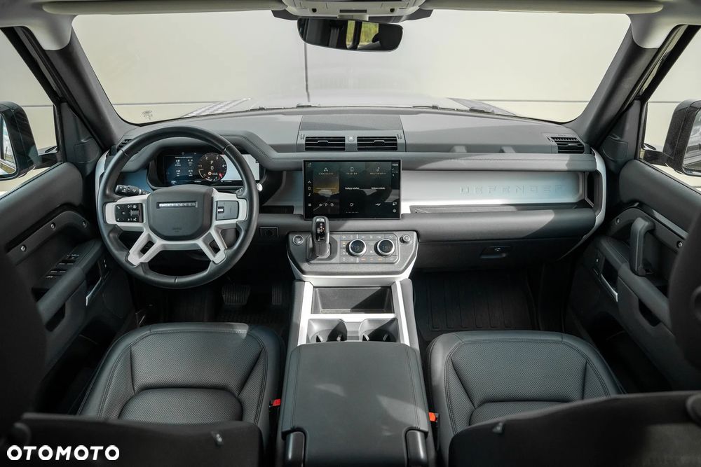 Land Rover Defender - 15