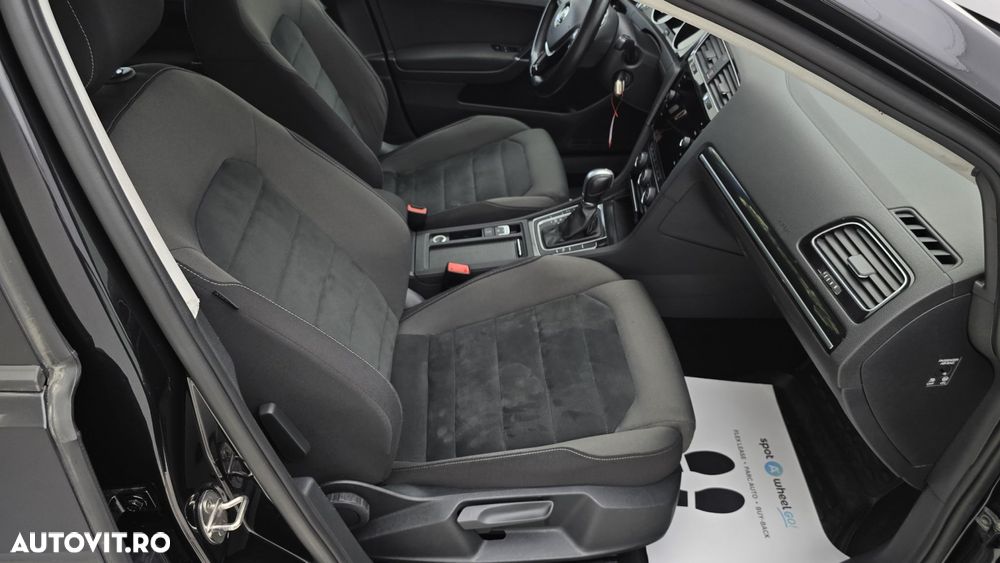 Volkswagen Golf - 19