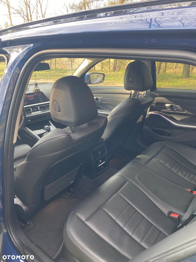 BMW Seria 3 320d MHEV Sport Line - 15