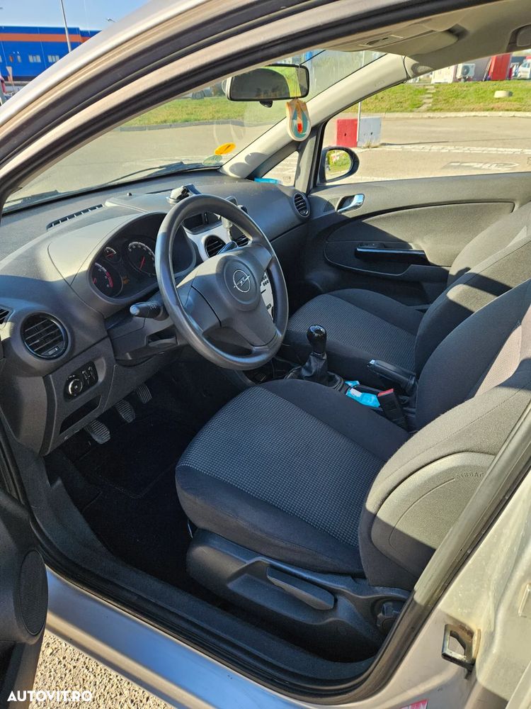 Opel Corsa 1.2 Essentia - 7