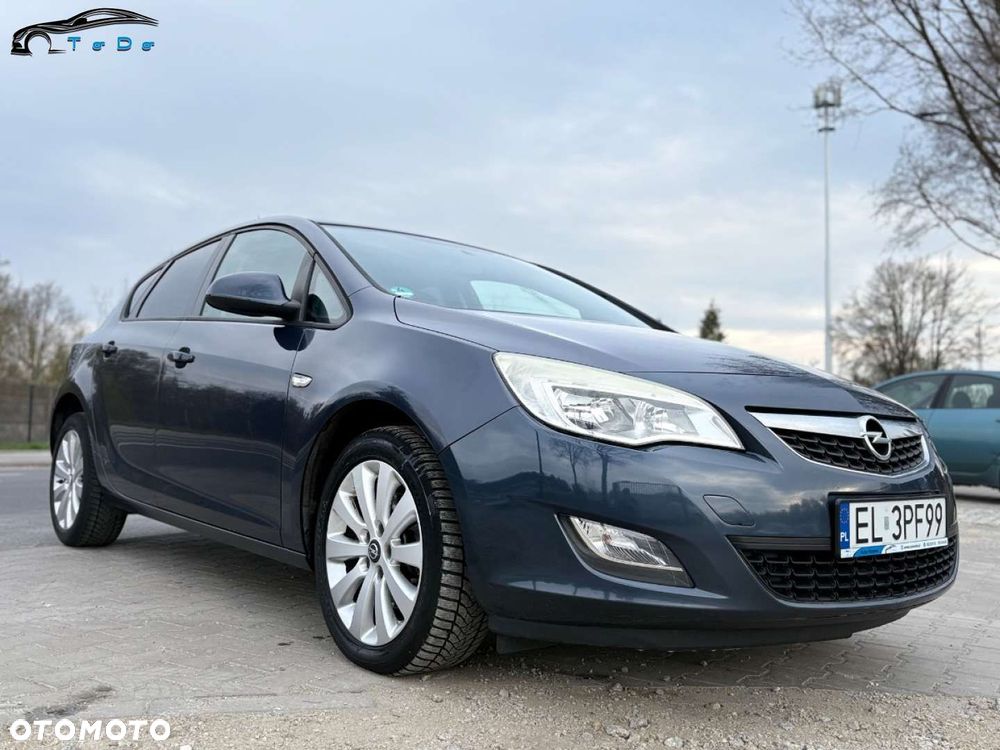 Opel Astra 2.0 CDTI Cosmo - 1