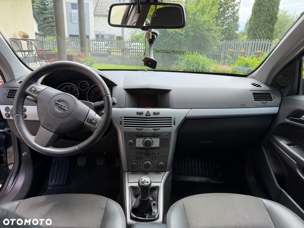 Opel Astra 1.9 CDTI - 18