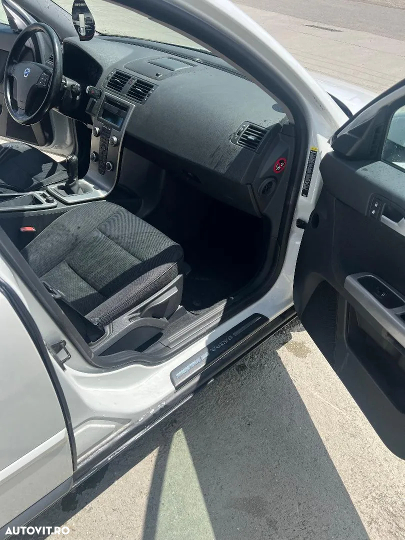 Volvo V50 - 4