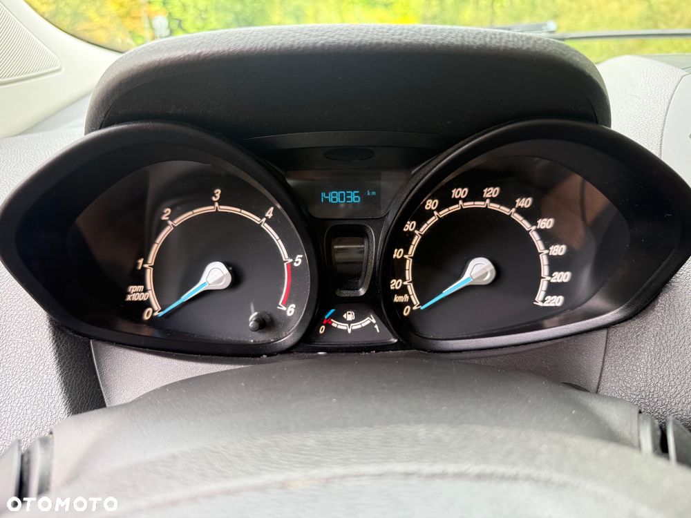 Ford Tourneo Courier 1.5 TDCi Trend - 10