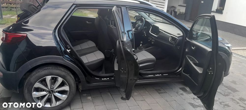Kia Stonic 1.2 L - 7