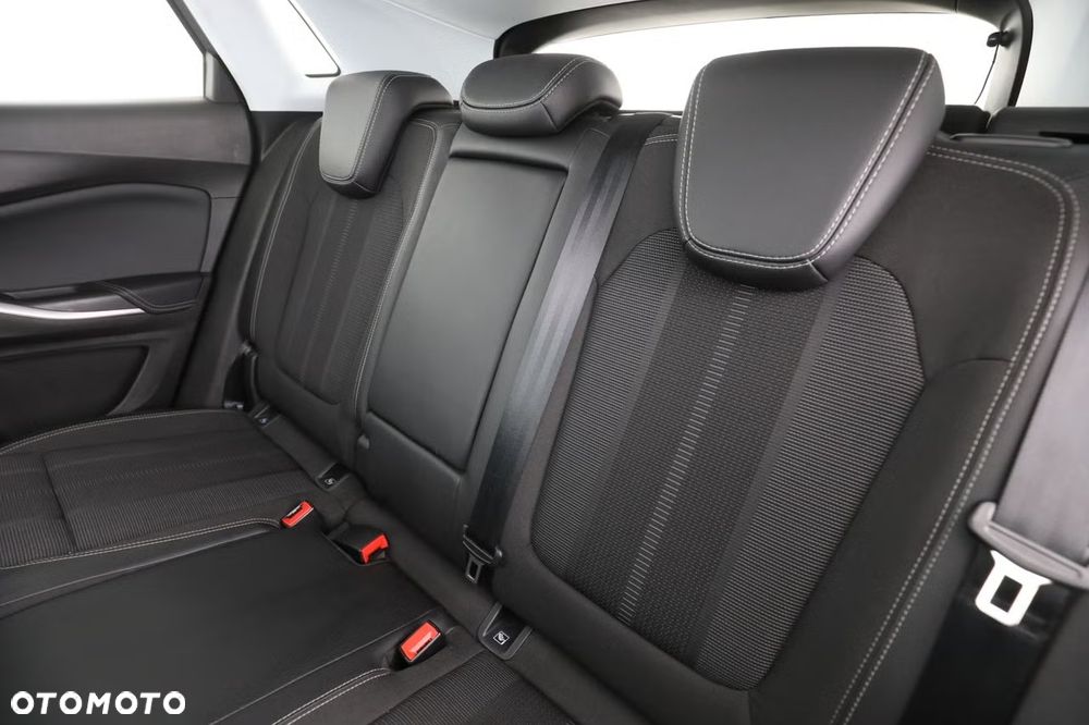 Opel Grandland X 1.2 T Innovation S&S - 26