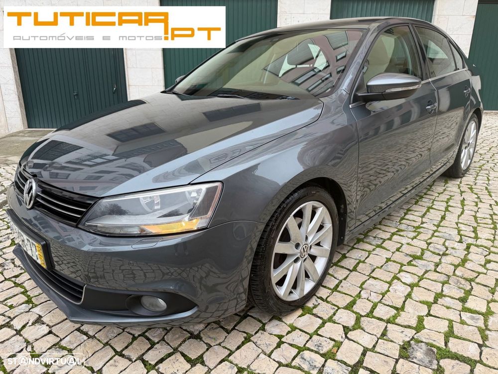 VW Jetta 1.6 TDi Confortline - 1