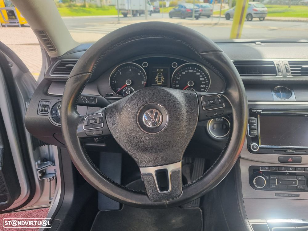 VW Passat 1.6 TDI Confortline - 19